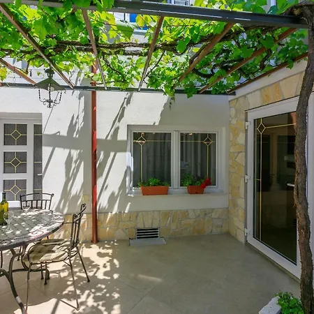 House Ruzica * Novi Vinodolski
