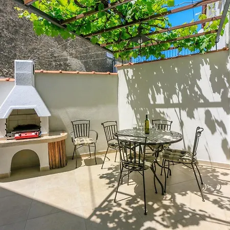 Сasa de vacaciones House Ruzica *